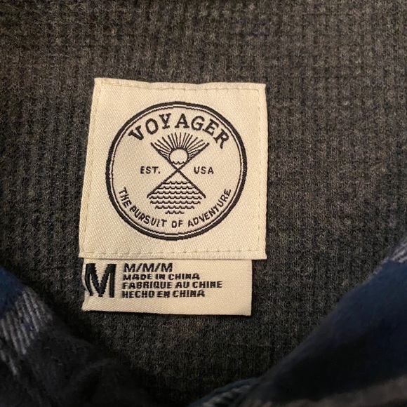 Insulated Blue Flannel with Pockets, Size Medium - Picture 3 of 6